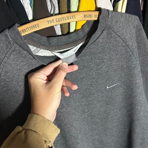 Nike Other - Vintage Y2K silver tag 2000s Grey Nike sweatshirt with embroidered logo nike